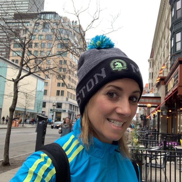 Meet your Posher, Heather - Picture 1 of 2